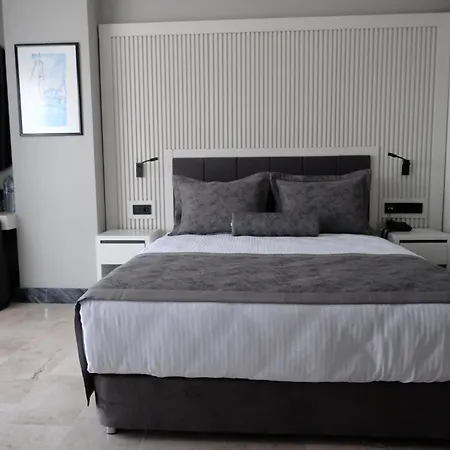 Roseira Mar-inn Luxury Hotel