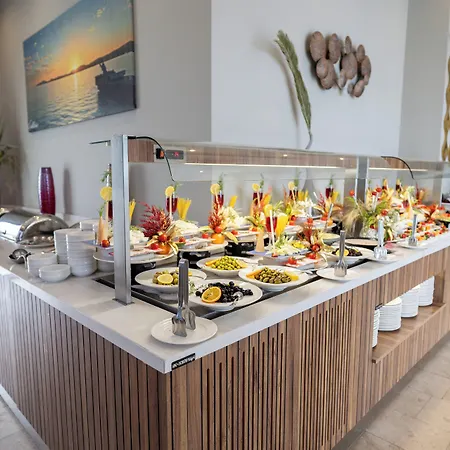 Roseira Mar-inn Luxury Hotel